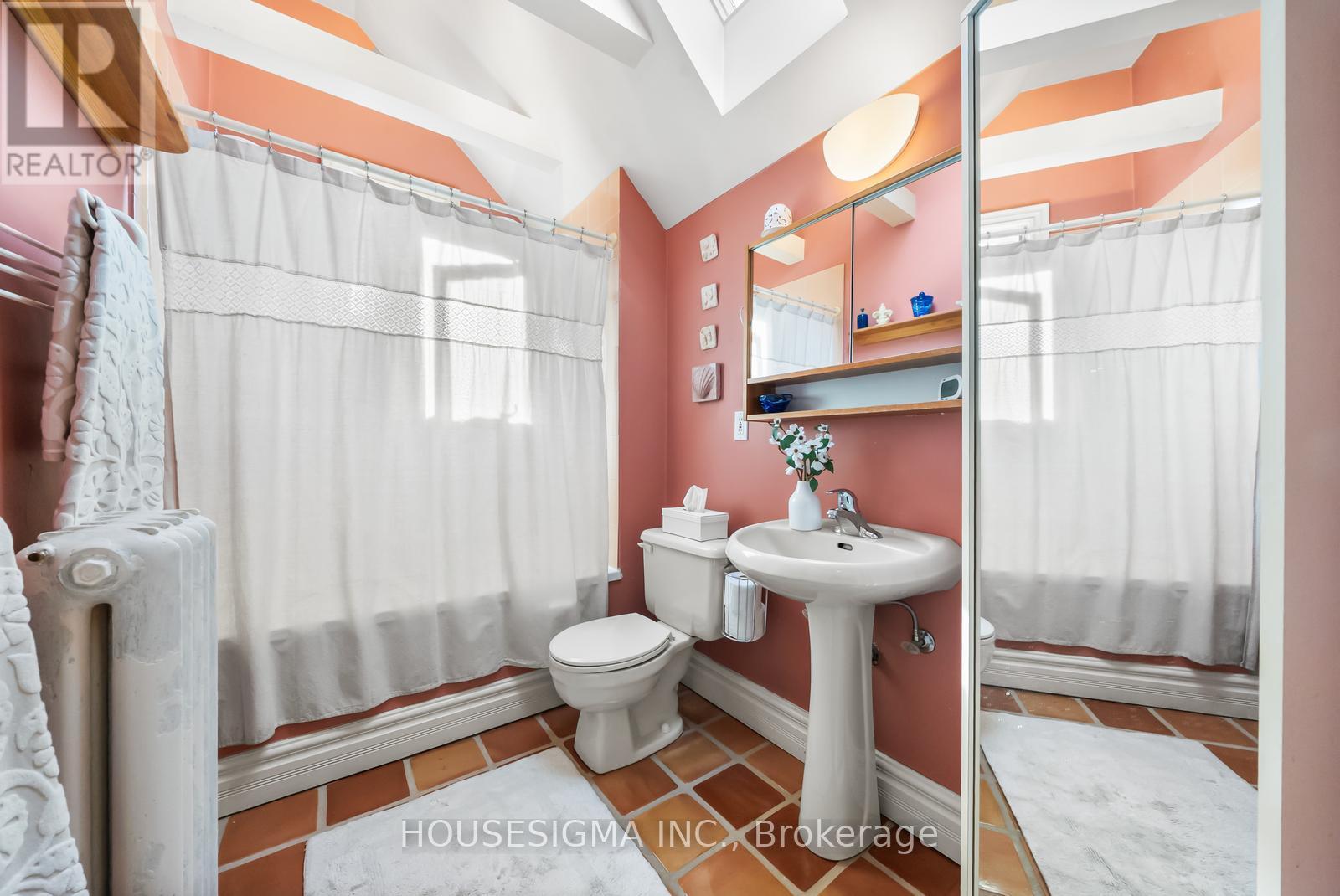 172 Ashdale Avenue, Toronto (Greenwood-Coxwell), Ontario  M4L 2Y9 - Photo 36 - E12890396