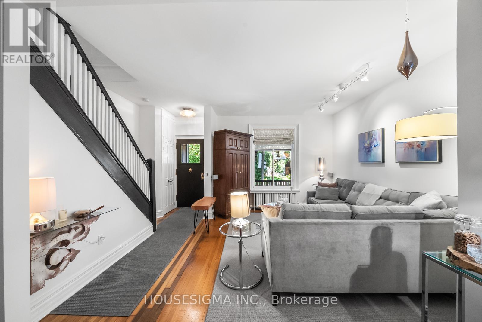 172 Ashdale Avenue, Toronto (Greenwood-Coxwell), Ontario  M4L 2Y9 - Photo 9 - E12890396