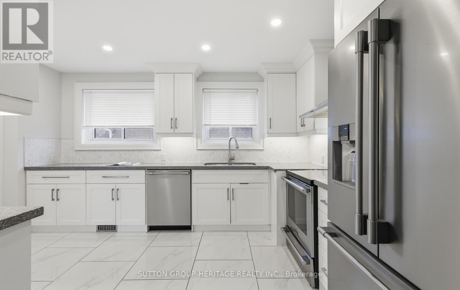 1402 Colmar Avenue, Pickering, Ontario  L1W 1C3 - Photo 11 - E12890480