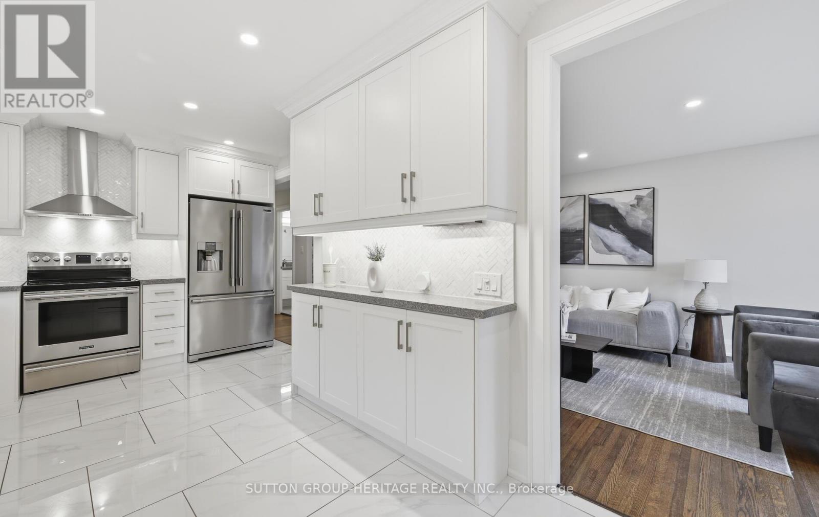 1402 Colmar Avenue, Pickering, Ontario  L1W 1C3 - Photo 12 - E12890480