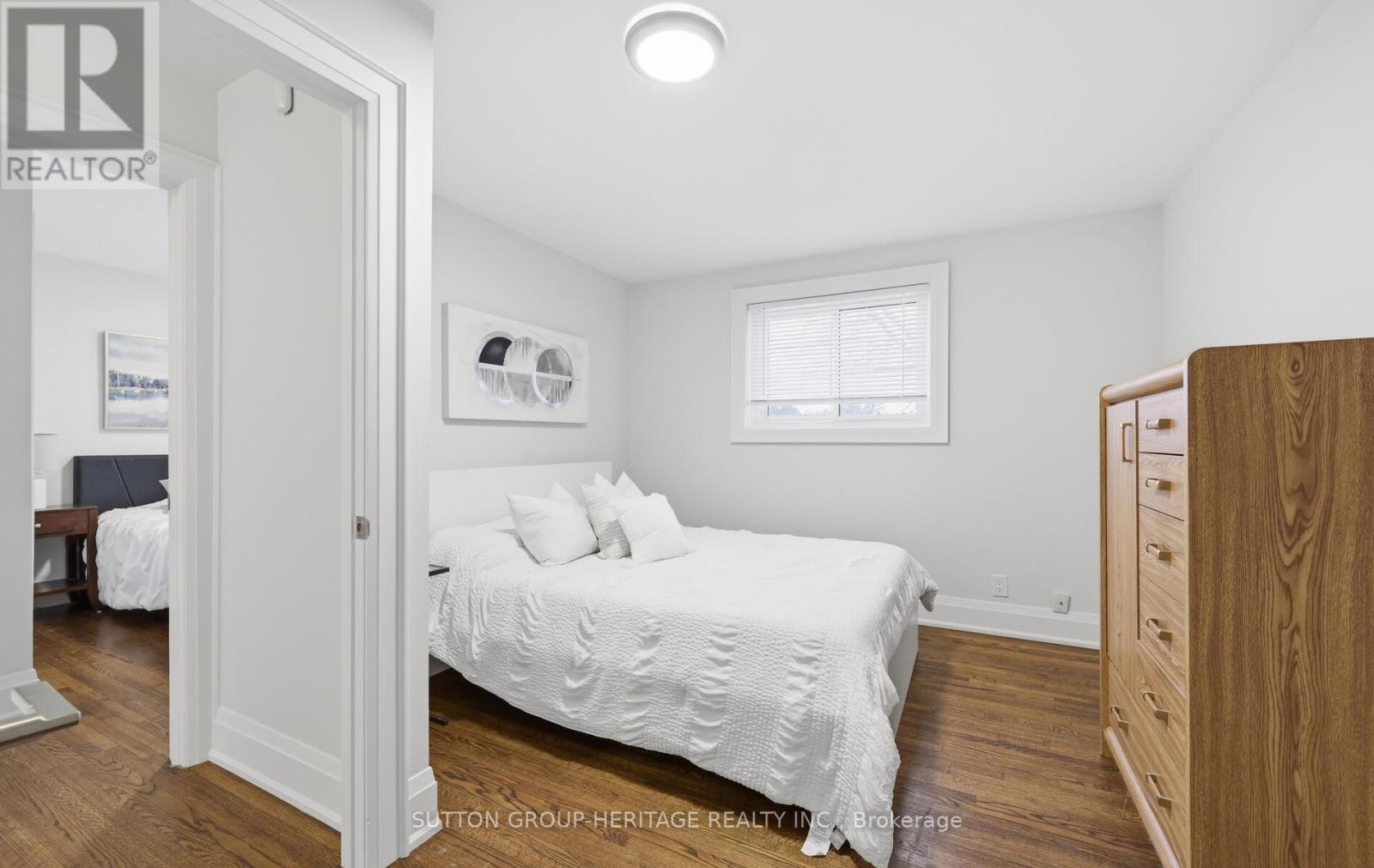 1402 Colmar Avenue, Pickering, Ontario  L1W 1C3 - Photo 15 - E12890480