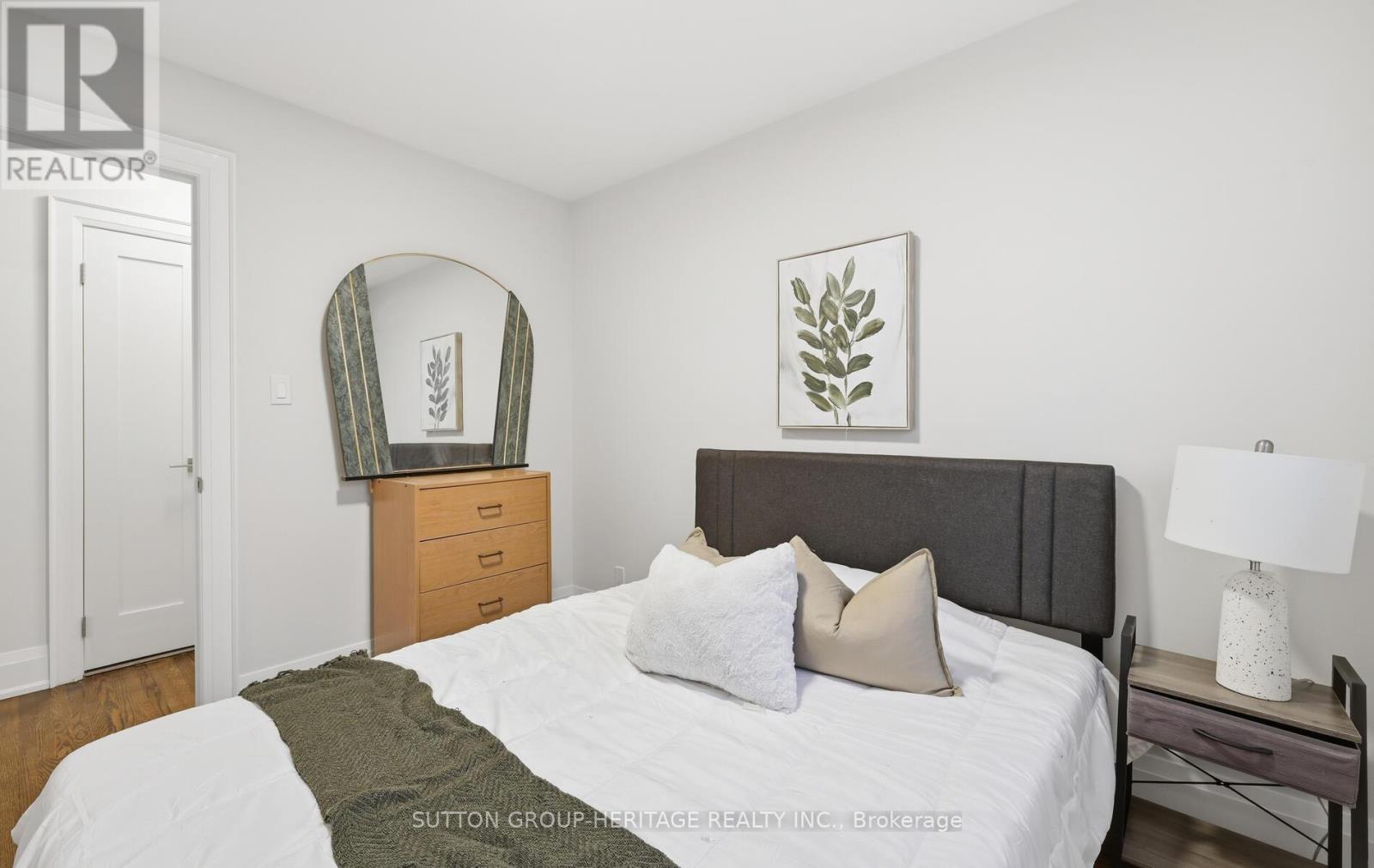 1402 Colmar Avenue, Pickering, Ontario  L1W 1C3 - Photo 20 - E12890480