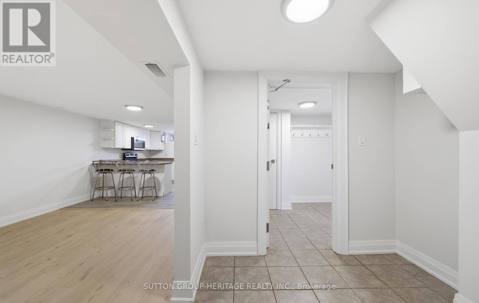 1402 Colmar Avenue, Pickering, Ontario  L1W 1C3 - Photo 30 - E12890480