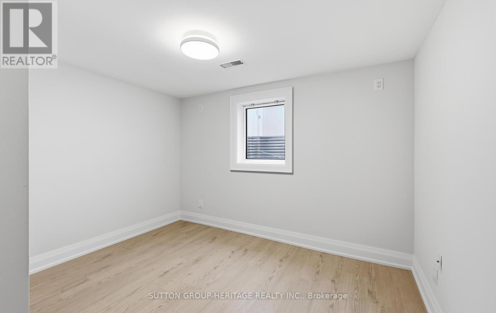 1402 Colmar Avenue, Pickering, Ontario  L1W 1C3 - Photo 34 - E12890480