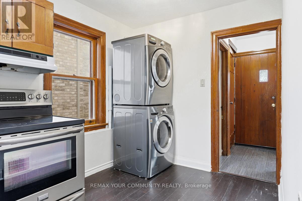 Main - 71 Lesmount Avenue, Toronto, Ontario  M4J 3V7 - Photo 6 - E12890542