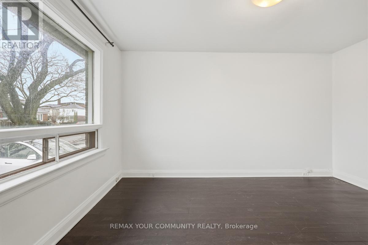 Entire - 71 Lesmount Avenue, Toronto, Ontario  M4J 3V7 - Photo 2 - E12890554