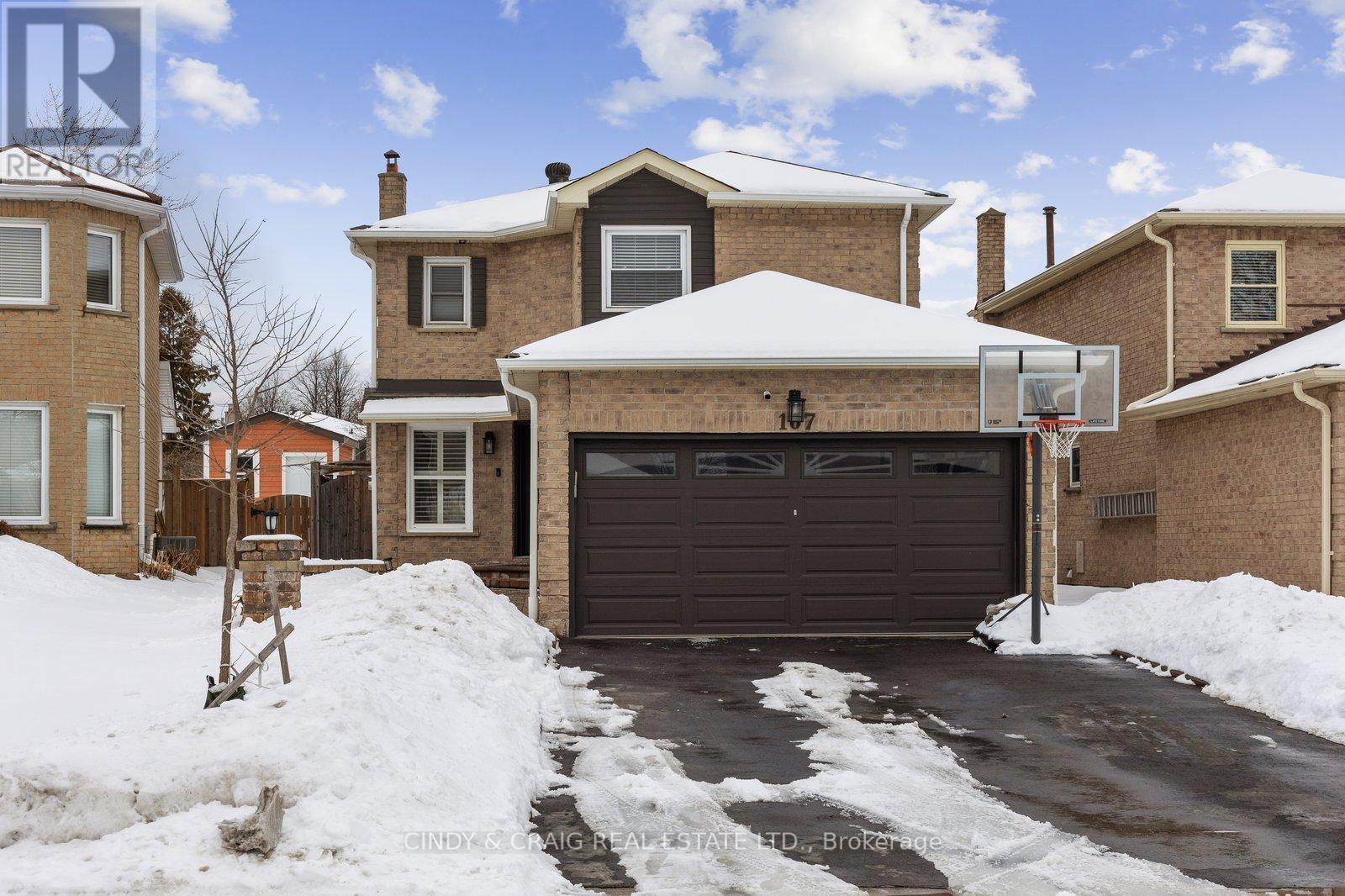 107 HEMINGFORD PLACE, Whitby, Ontario