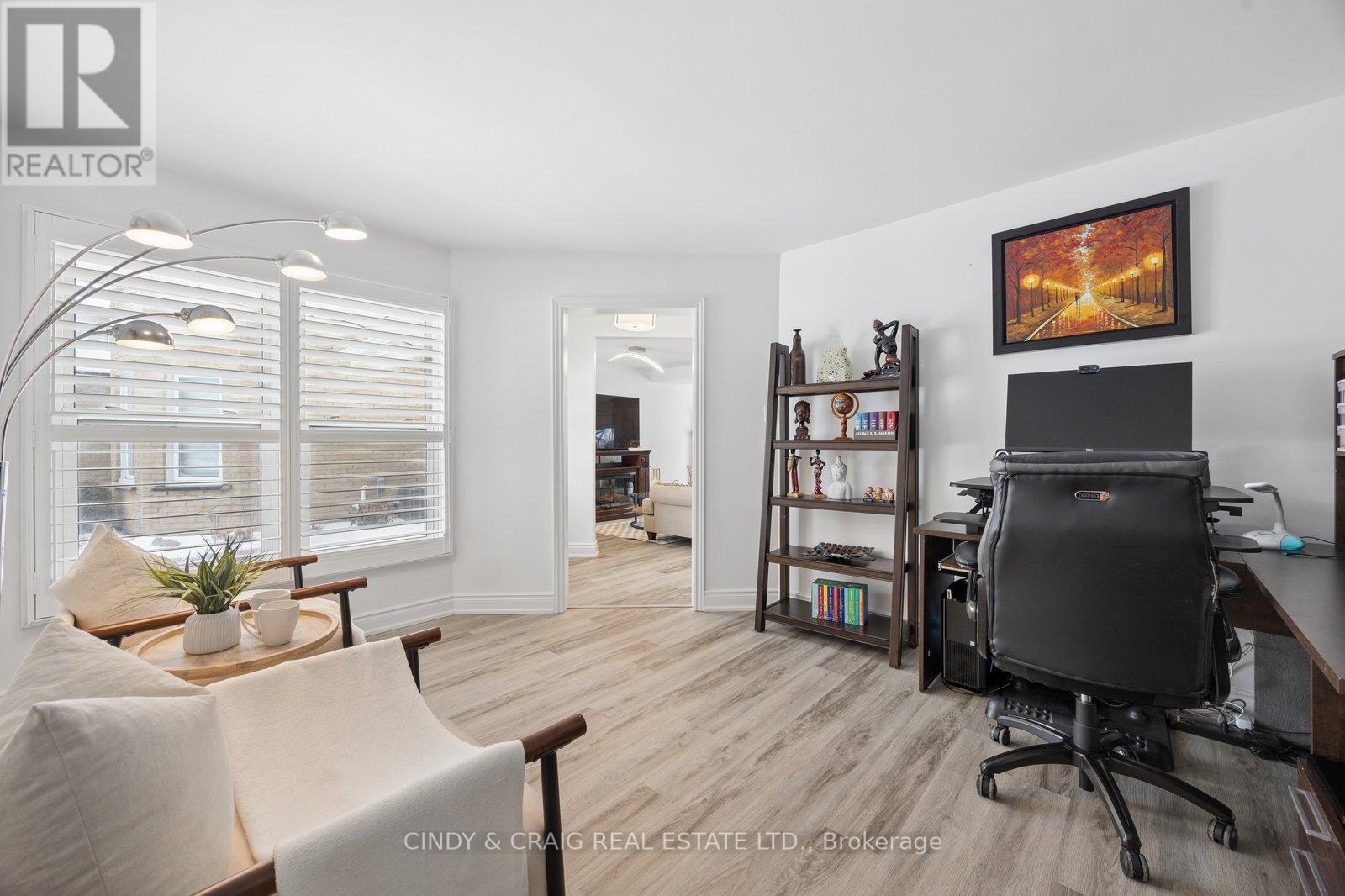 107 Hemingford Place, Whitby, Ontario  L1R 1G2 - Photo 6 - E12890638