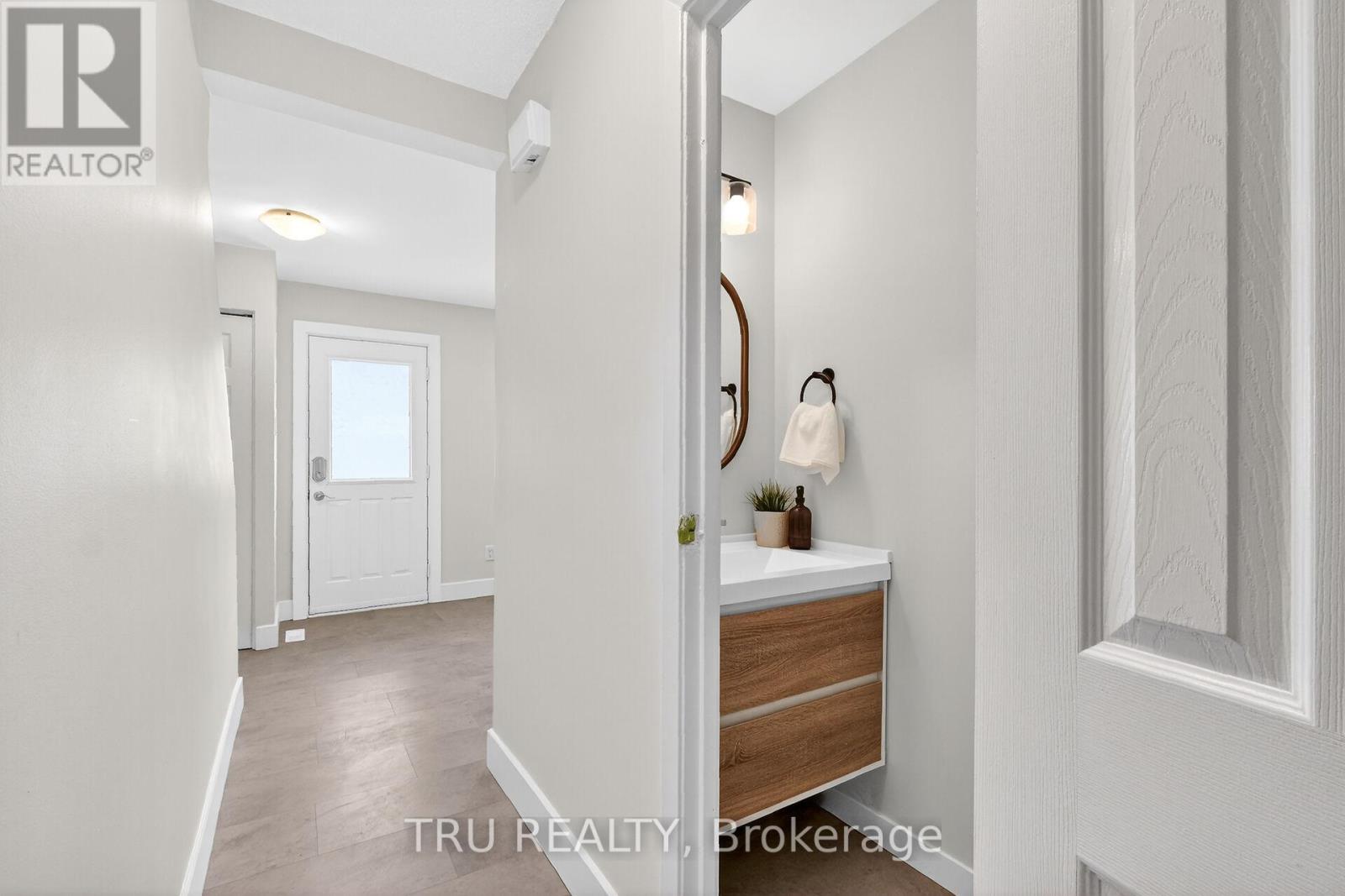 26 - 4631 Cecilia Crescent, Ottawa, Ontario  K1J 8S7 - Photo 13 - X12890568