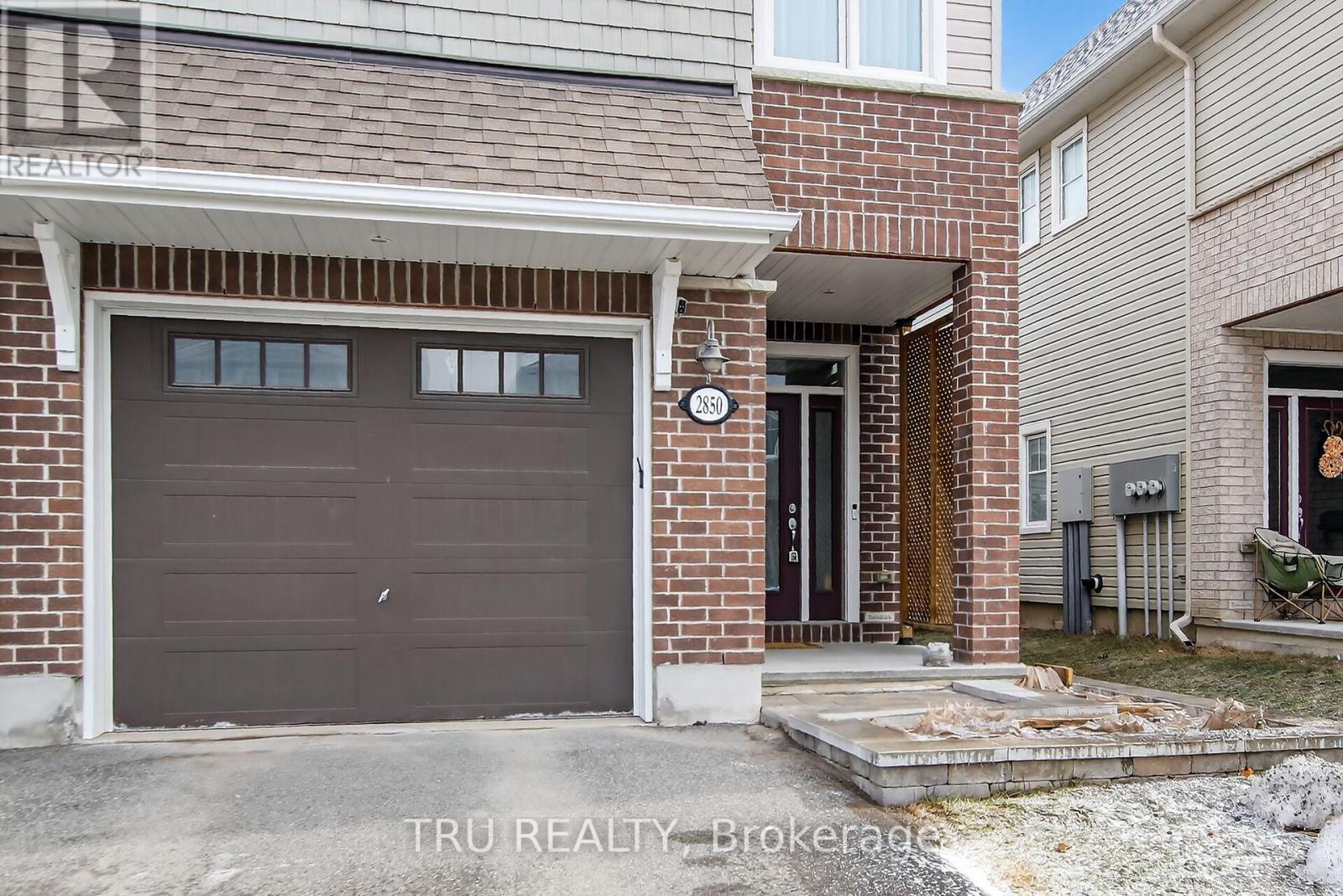 2850 Grand Canal Street, Ottawa, Ontario  K2J 0T3 - Photo 2 - X12890590