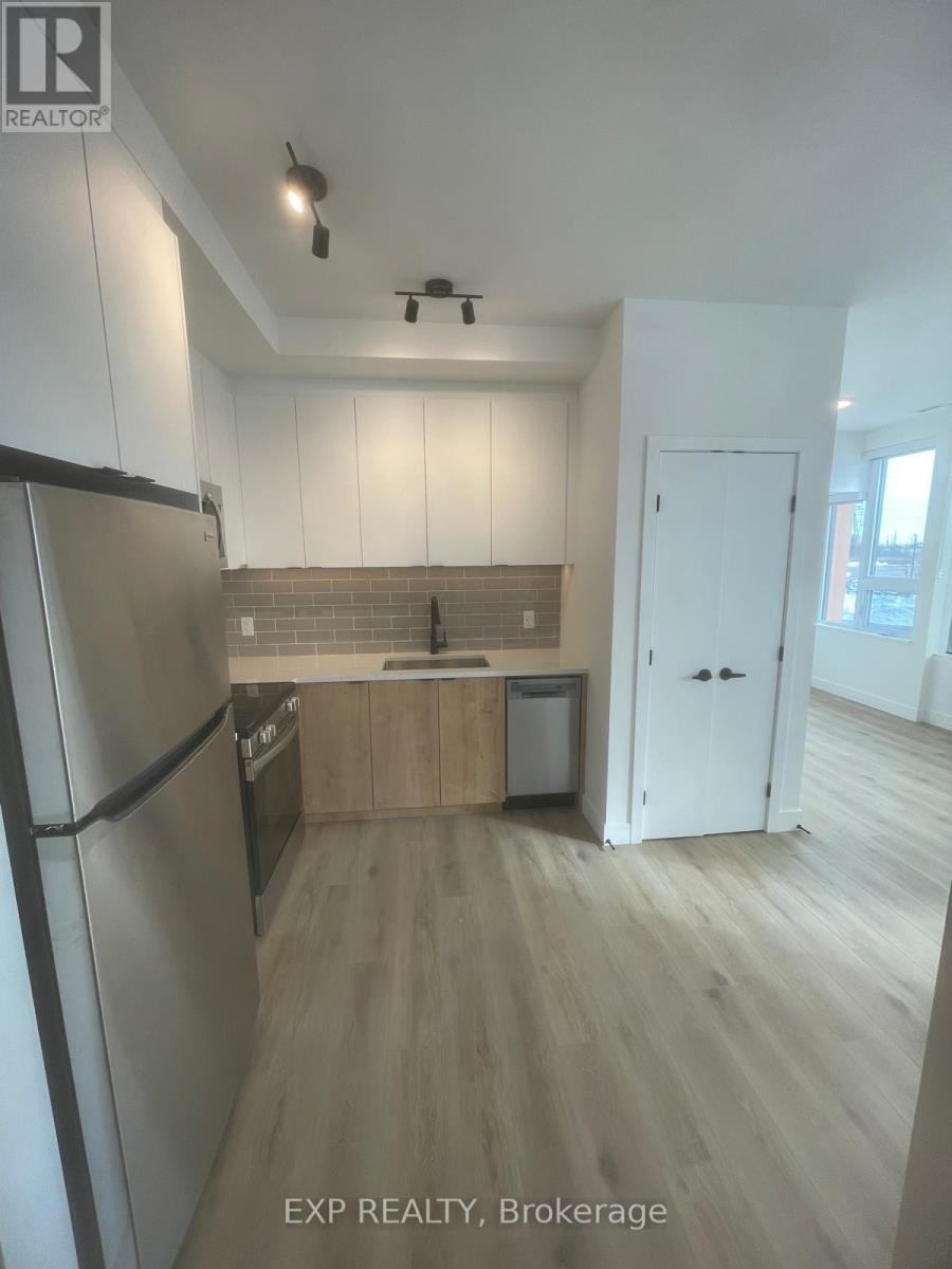 210 - 1600 James Naismith Drive, Ottawa, Ontario  K1B 5N8 - Photo 3 - X12890594