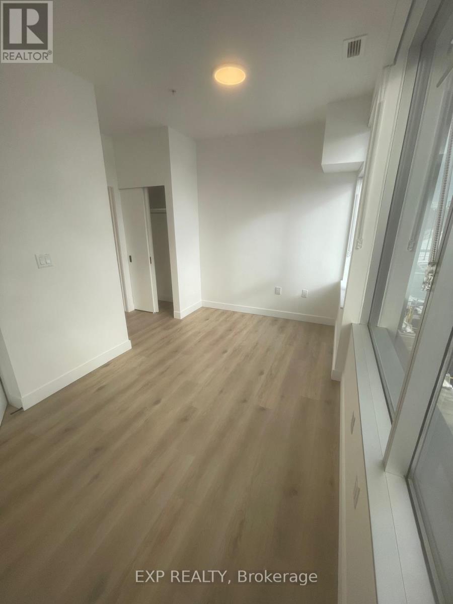 210 - 1600 James Naismith Drive, Ottawa, Ontario  K1B 5N8 - Photo 9 - X12890594