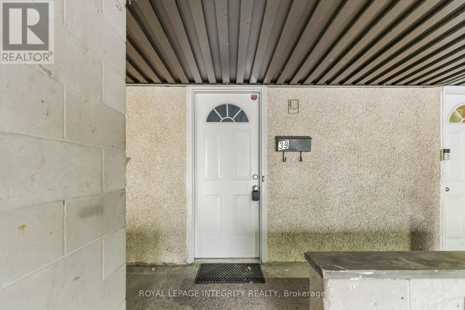 39 - 3415 Uplands Drive, Ottawa, Ontario  K1V 9N3 - Photo 3 - X12890602