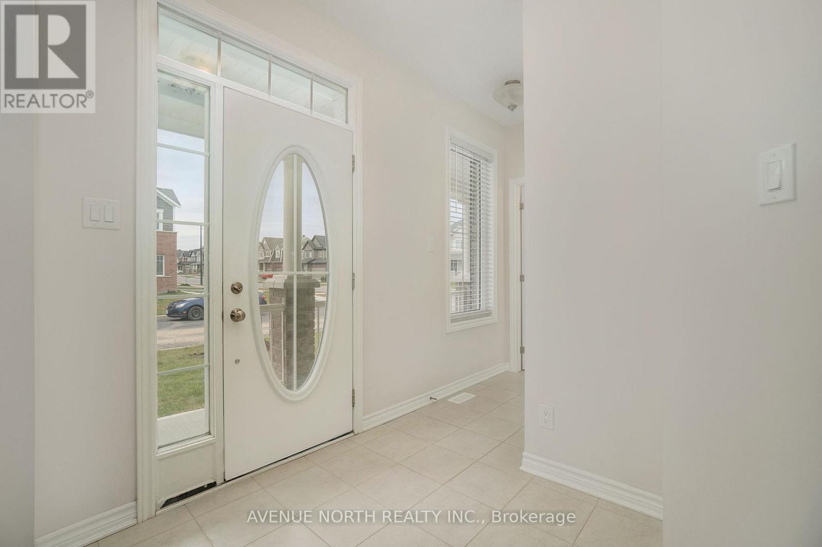 157 Cranesbill Road, Ottawa, Ontario  K2V 0J5 - Photo 3 - X12890668