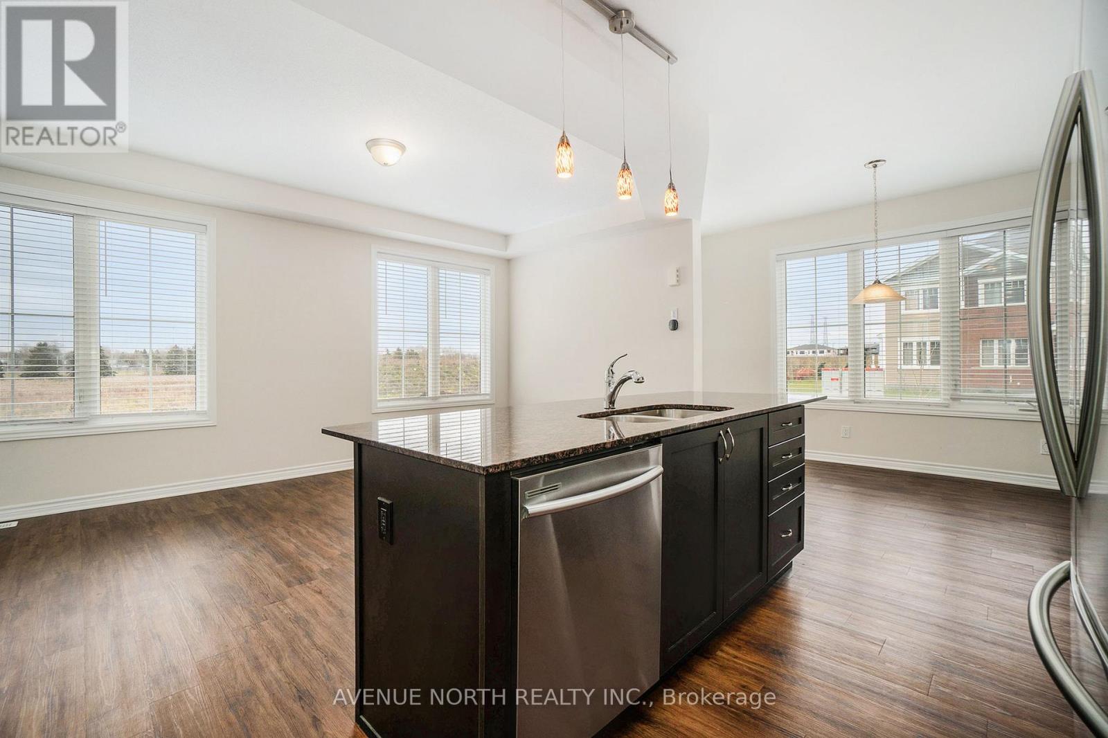 157 Cranesbill Road, Ottawa, Ontario  K2V 0J5 - Photo 9 - X12890668