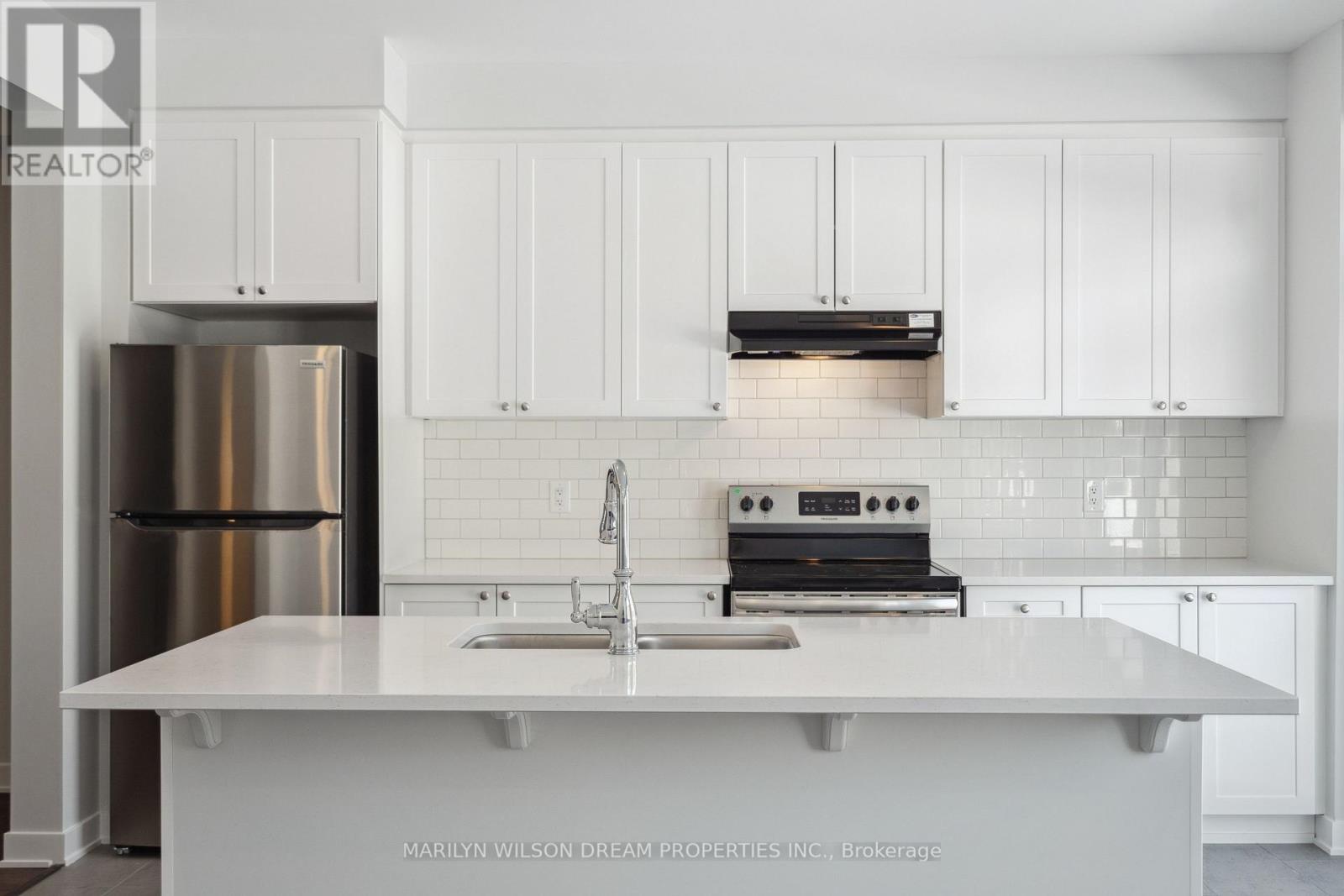 109 Yearling Circle, Ottawa, Ontario  K0A 2Z0 - Photo 4 - X12890674