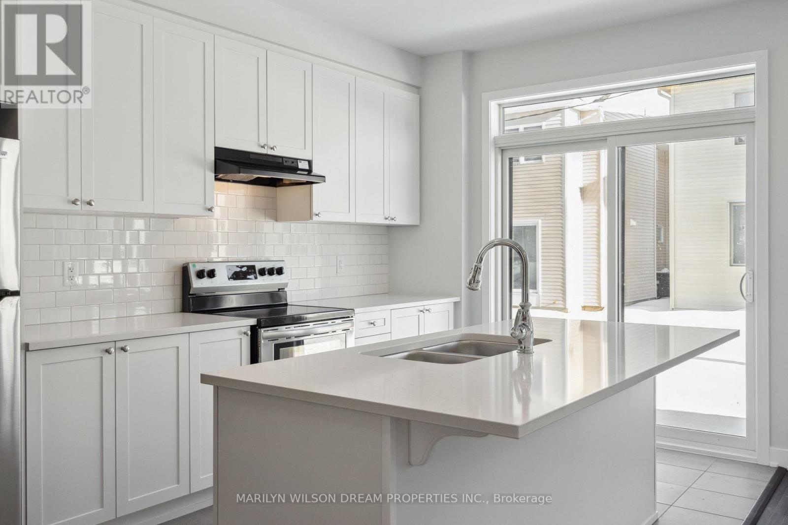 109 Yearling Circle, Ottawa, Ontario  K0A 2Z0 - Photo 5 - X12890674