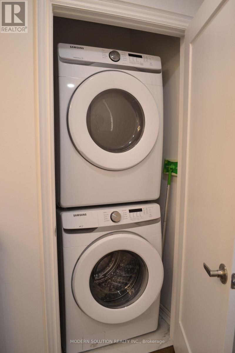 65 Manning Crescent, Newmarket, Ontario  L3Y 6H3 - Photo 28 - N12890362