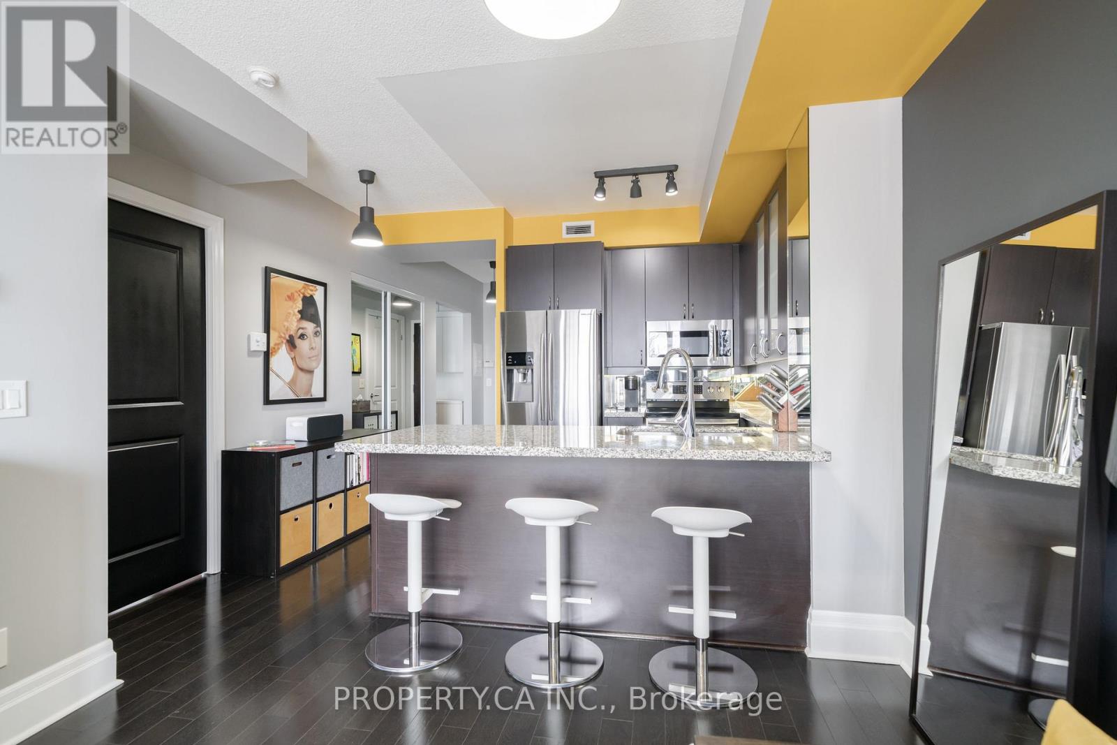 309 - 21 Upper Duke Crescent, Markham, Ontario  L6G 0B7 - Photo 2 - N12890388