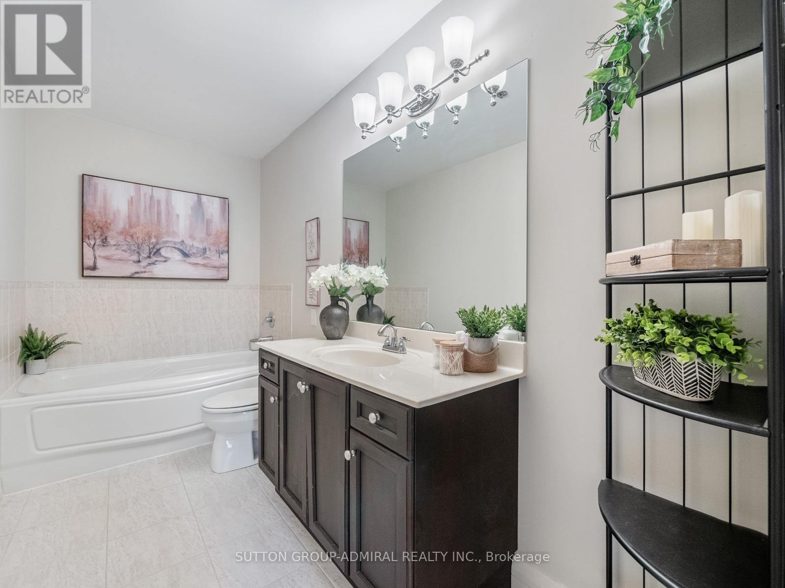 204 - 543 Timothy Street, Newmarket, Ontario  L3Y 1R1 - Photo 25 - N12890390