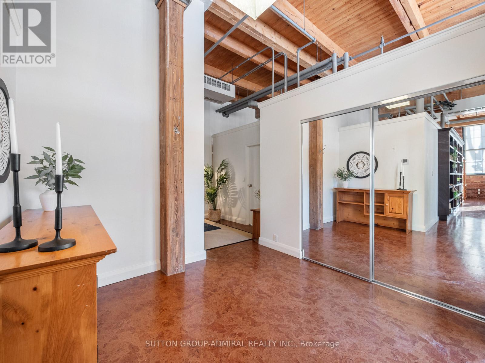 204 - 543 Timothy Street, Newmarket, Ontario  L3Y 1R1 - Photo 5 - N12890390