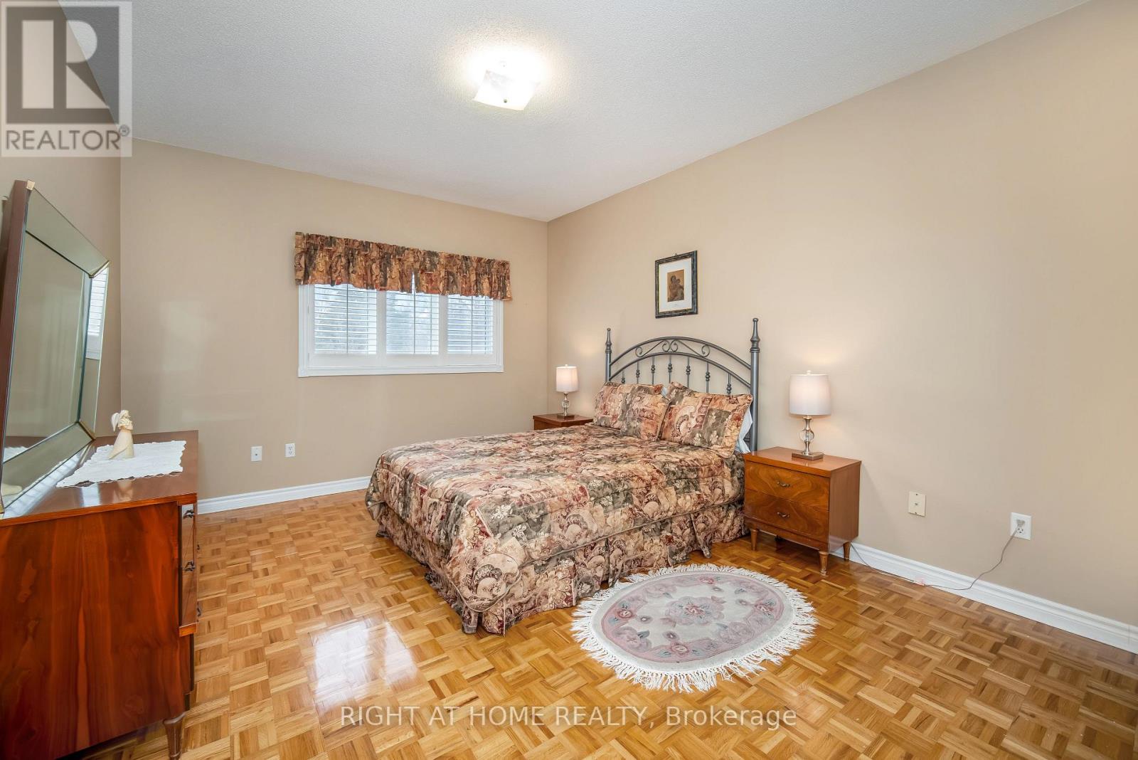 46 Woodhaven Crescent, Richmond Hill, Ontario  L4E 3T2 - Photo 32 - N12890458