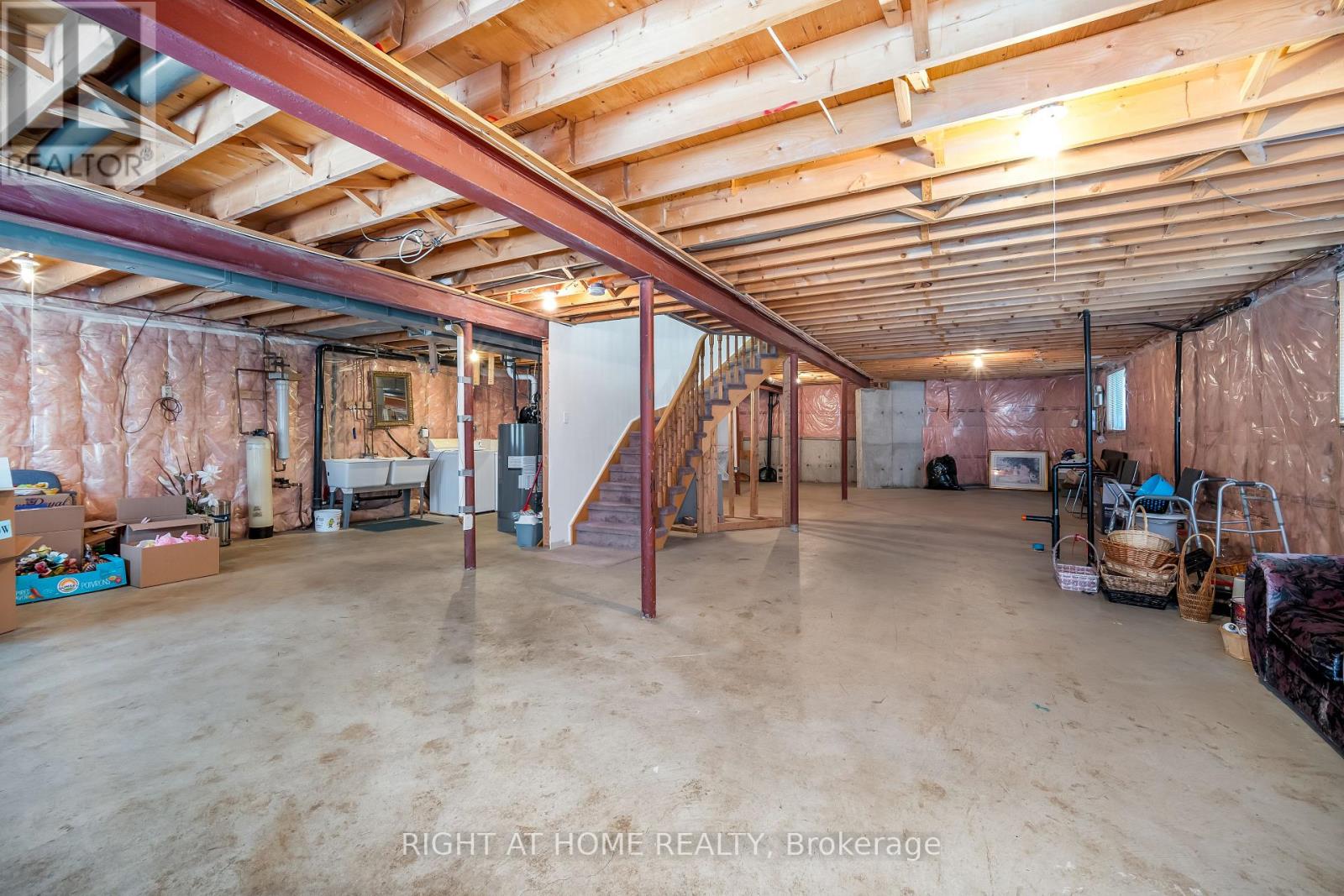 46 Woodhaven Crescent, Richmond Hill, Ontario  L4E 3T2 - Photo 41 - N12890458