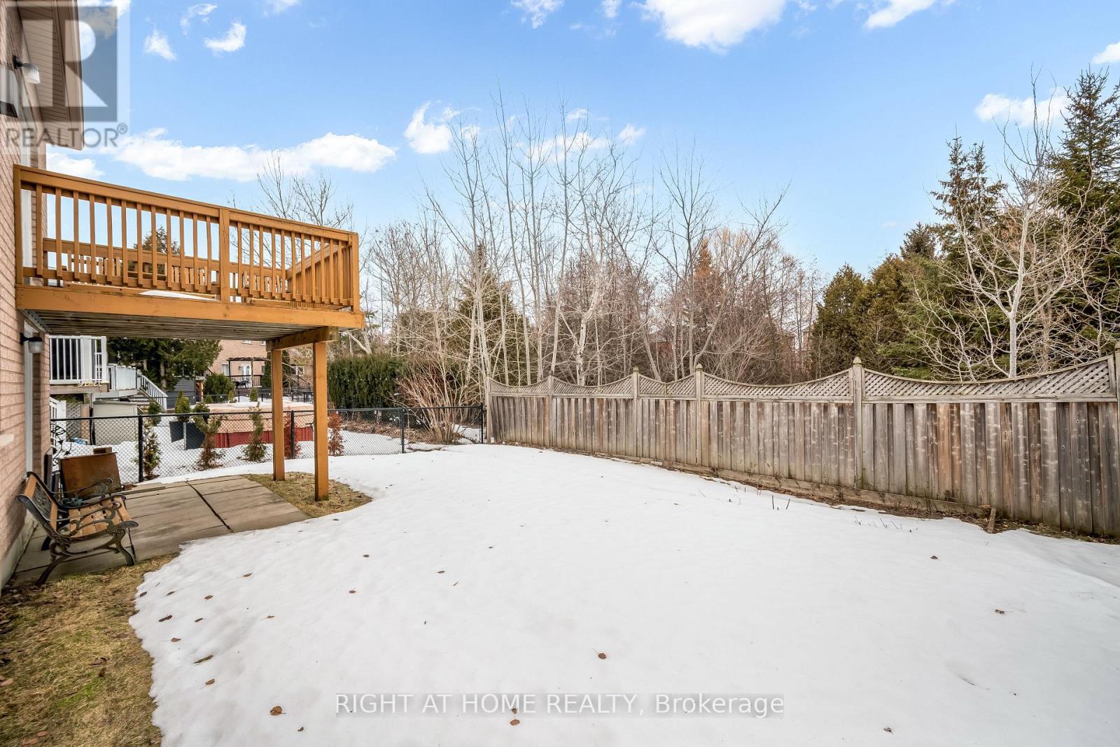 46 Woodhaven Crescent, Richmond Hill, Ontario  L4E 3T2 - Photo 6 - N12890458