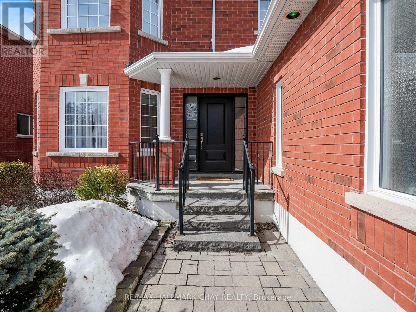 2292 Jack Crescent, Innisfil, Ontario  L9S 2C8 - Photo 4 - N12890464