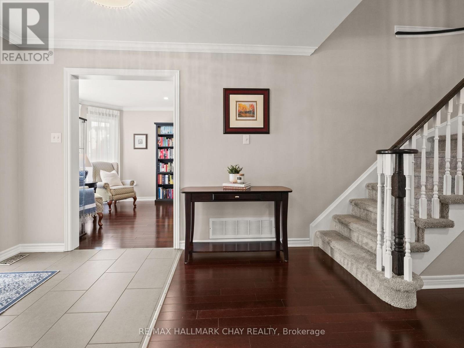 2292 Jack Crescent, Innisfil, Ontario  L9S 2C8 - Photo 5 - N12890464