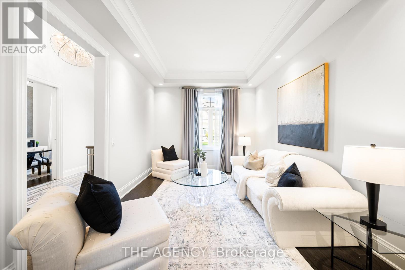 28 Chuck Ormsby Crescent, King, Ontario  L7B 0A8 - Photo 4 - N12890538