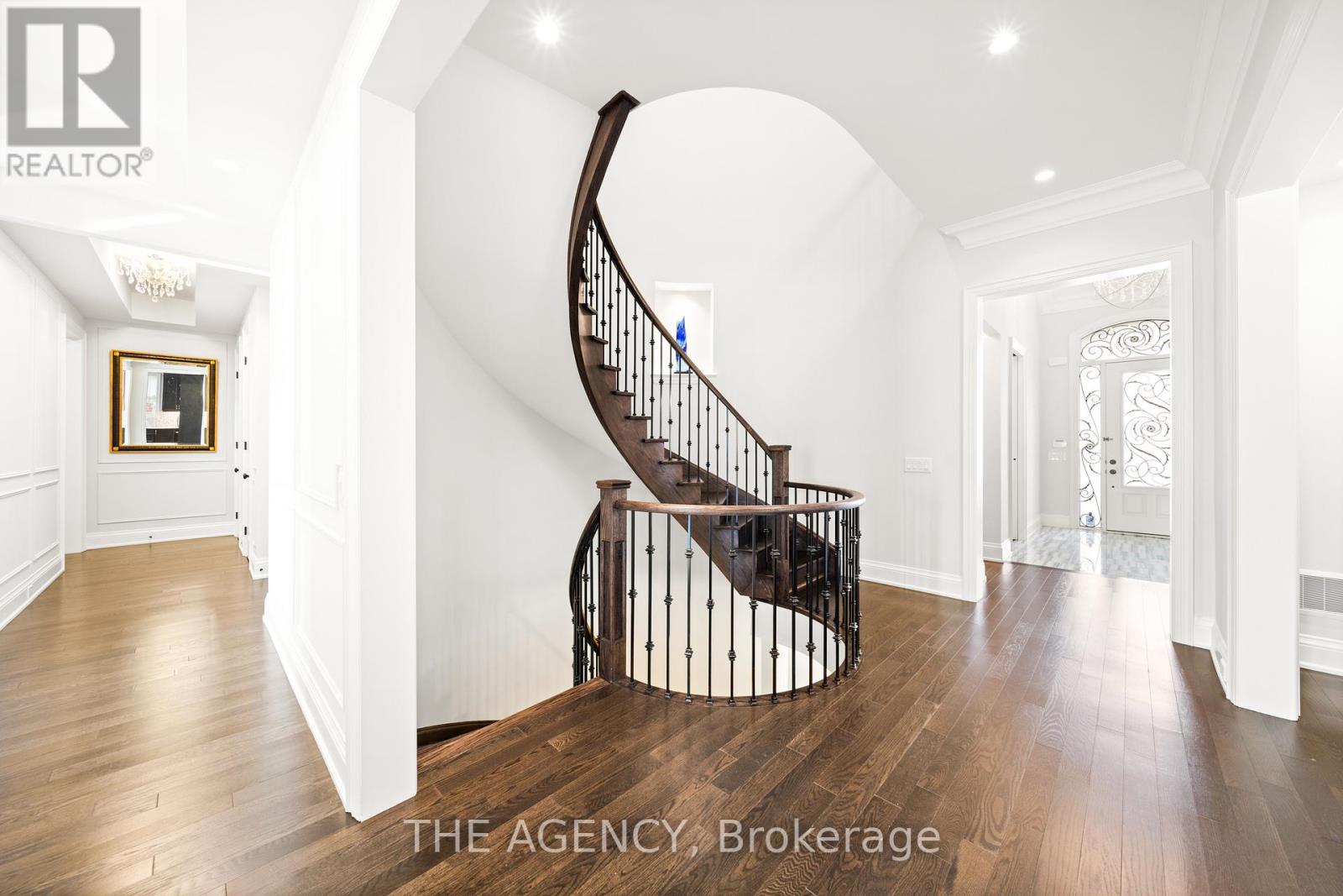 28 Chuck Ormsby Crescent, King, Ontario  L7B 0A8 - Photo 5 - N12890538