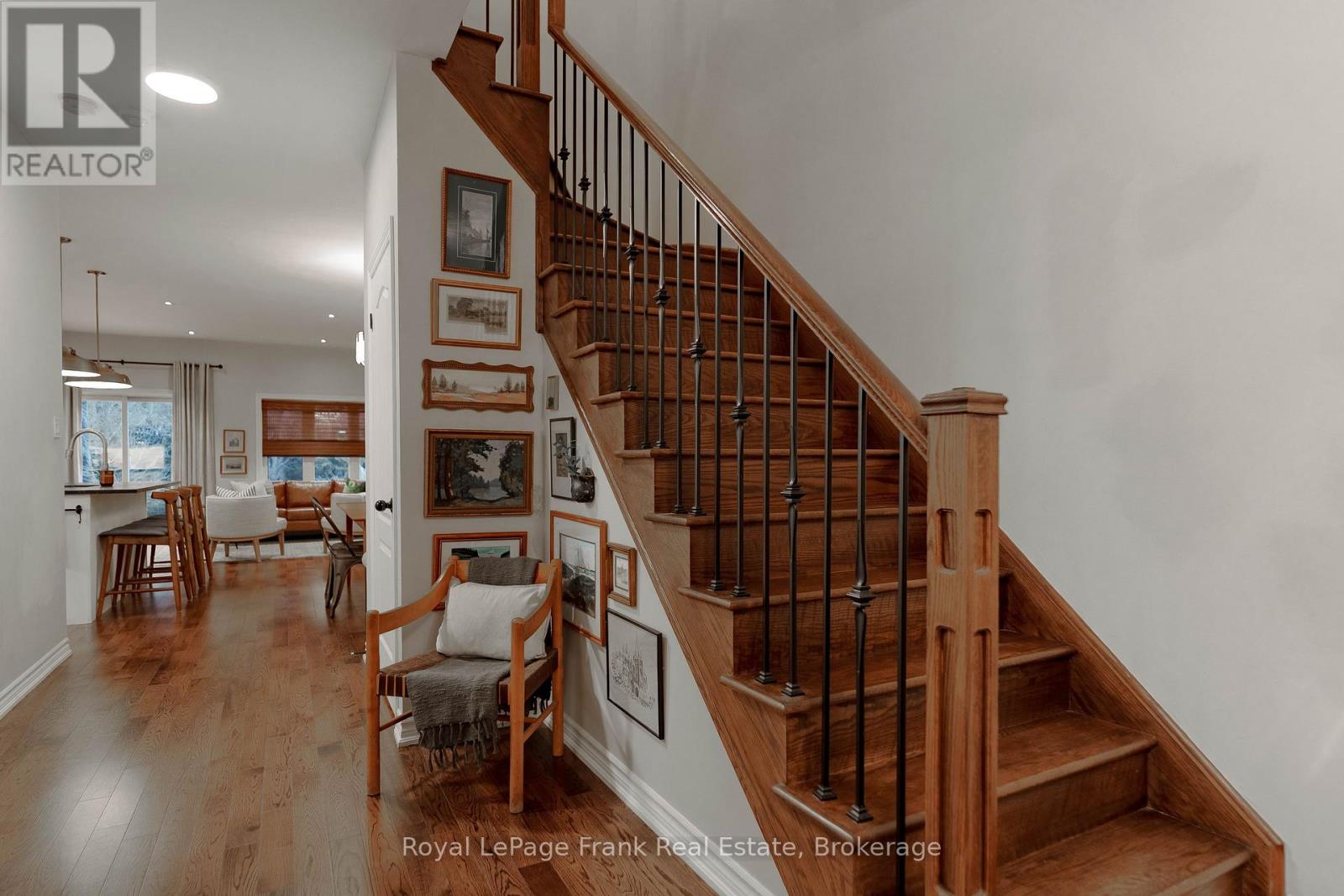 9 Michael Cummings Court, Uxbridge, Ontario  L9P 0E6 - Photo 4 - N12890578