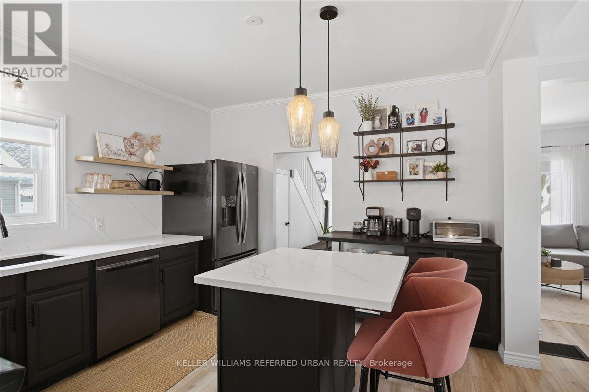 5304 County Rd 9 Road, Clearview (New Lowell), Ontario  L0M 1N0 - Photo 15 - S12890438