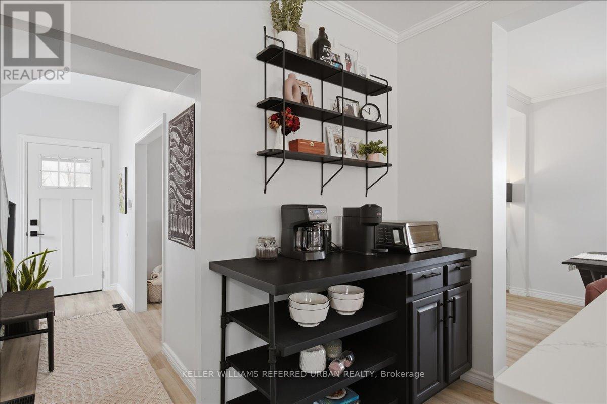 5304 County Rd 9 Road, Clearview (New Lowell), Ontario  L0M 1N0 - Photo 18 - S12890438