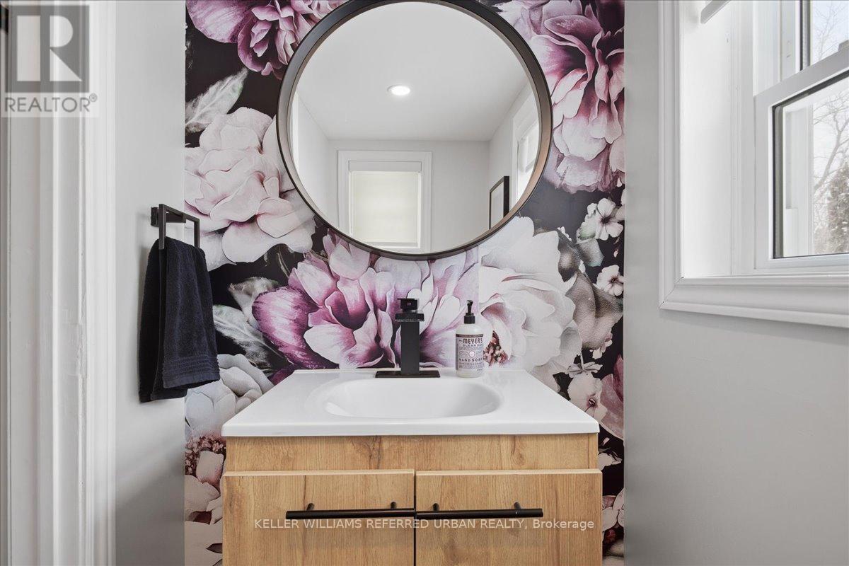 5304 County Rd 9 Road, Clearview (New Lowell), Ontario  L0M 1N0 - Photo 24 - S12890438