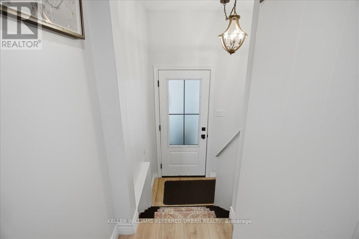 5304 County Rd 9 Road, Clearview (New Lowell), Ontario  L0M 1N0 - Photo 25 - S12890438