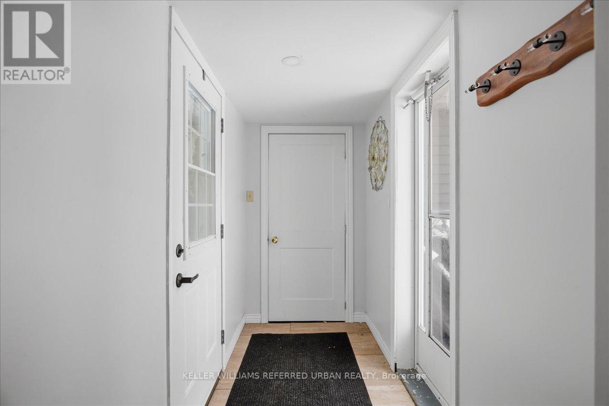 5304 County Rd 9 Road, Clearview (New Lowell), Ontario  L0M 1N0 - Photo 26 - S12890438