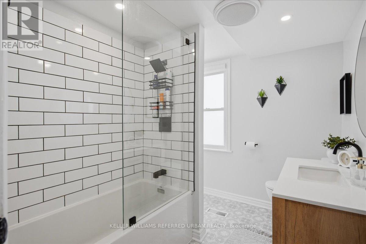 5304 County Rd 9 Road, Clearview (New Lowell), Ontario  L0M 1N0 - Photo 34 - S12890438