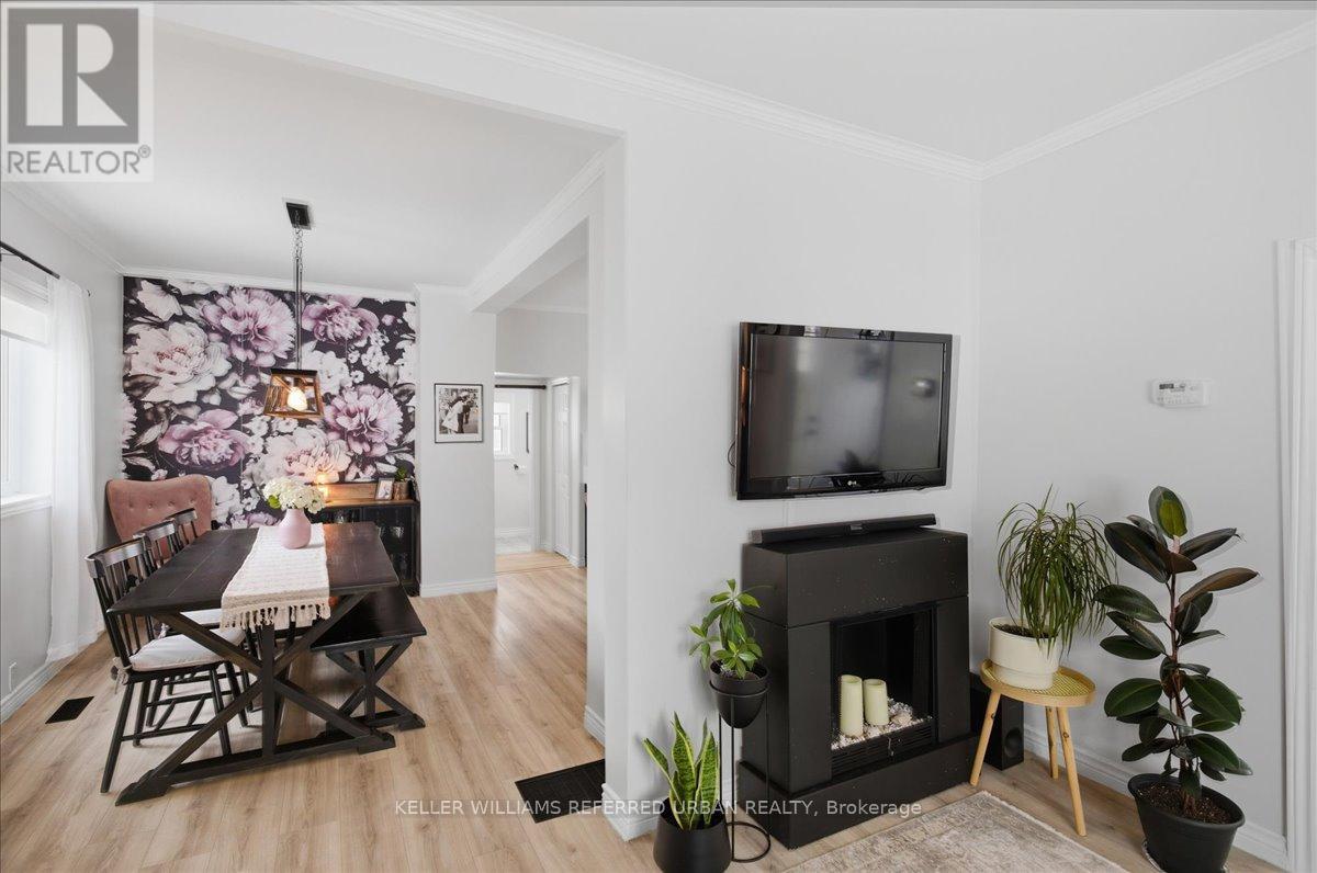 5304 County Rd 9 Road, Clearview (New Lowell), Ontario  L0M 1N0 - Photo 8 - S12890438