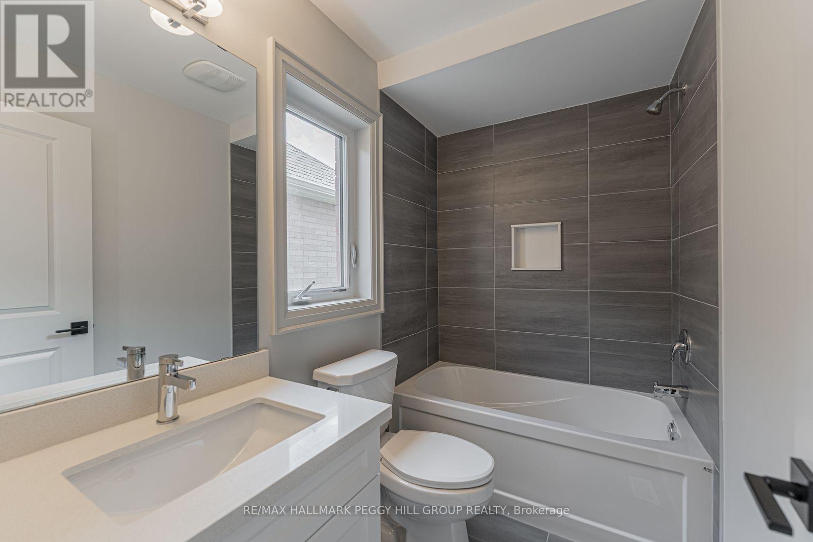 5 Amsterdam Drive, Barrie (Innis-Shore), Ontario  L9J 0Z5 - Photo 12 - S12890482