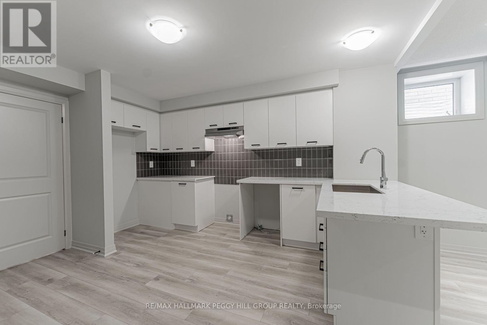 5 Amsterdam Drive, Barrie (Innis-Shore), Ontario  L9J 0Z5 - Photo 13 - S12890482