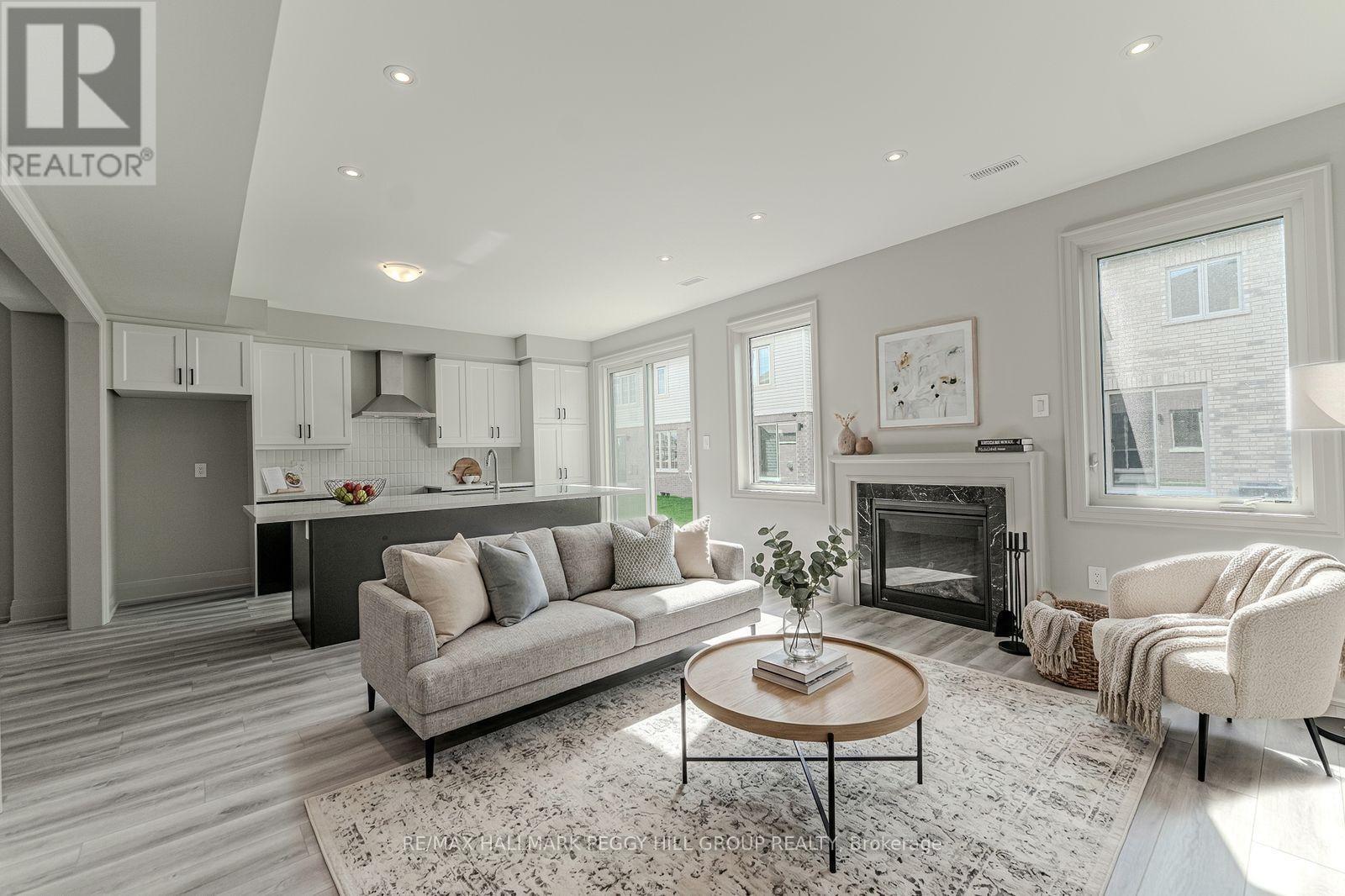 5 Amsterdam Drive, Barrie (Innis-Shore), Ontario  L9J 0Z5 - Photo 2 - S12890482