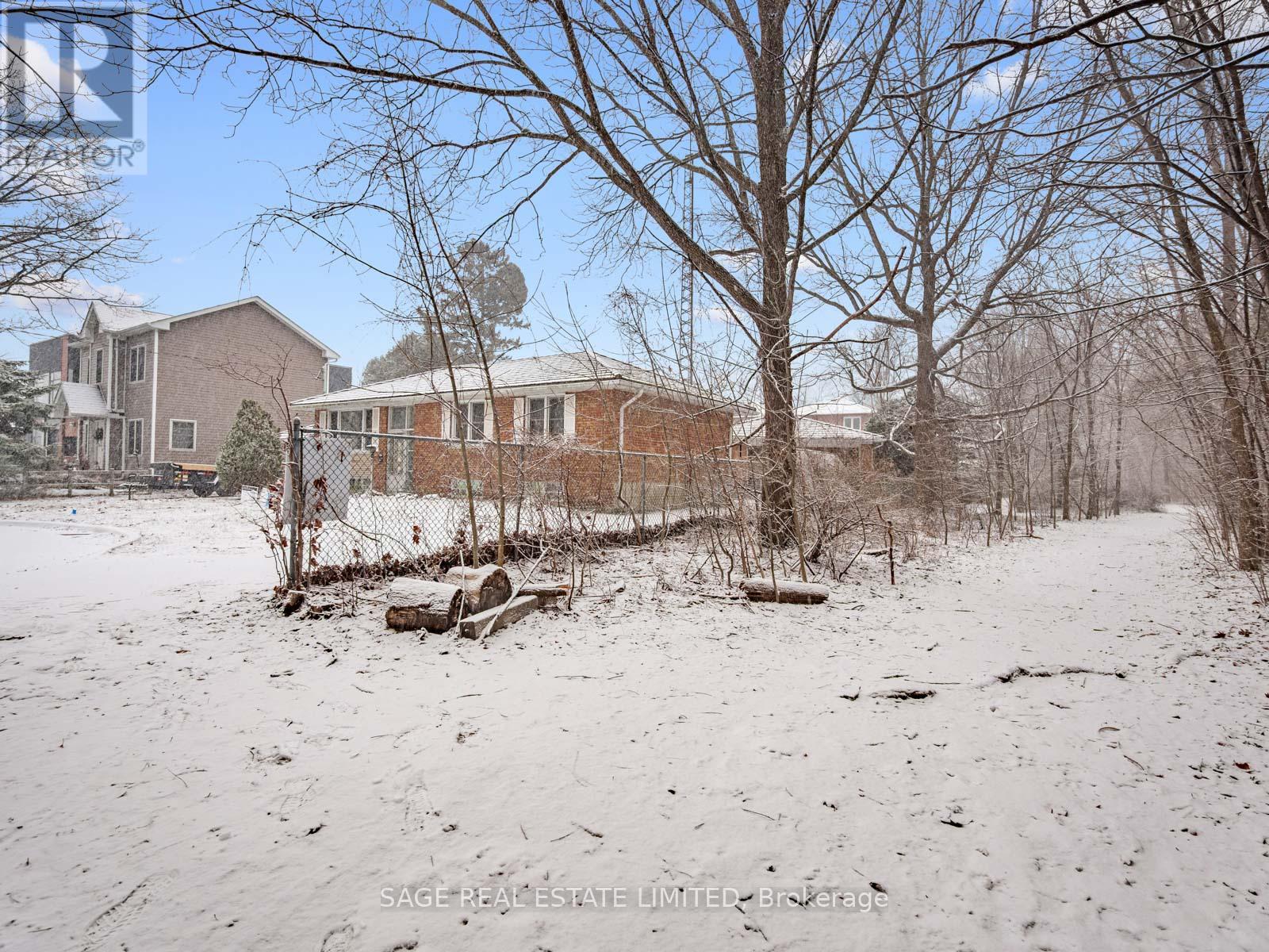 836 Tenth Street, Mississauga, Ontario  L5E 1S6 - Photo 8 - W12881762