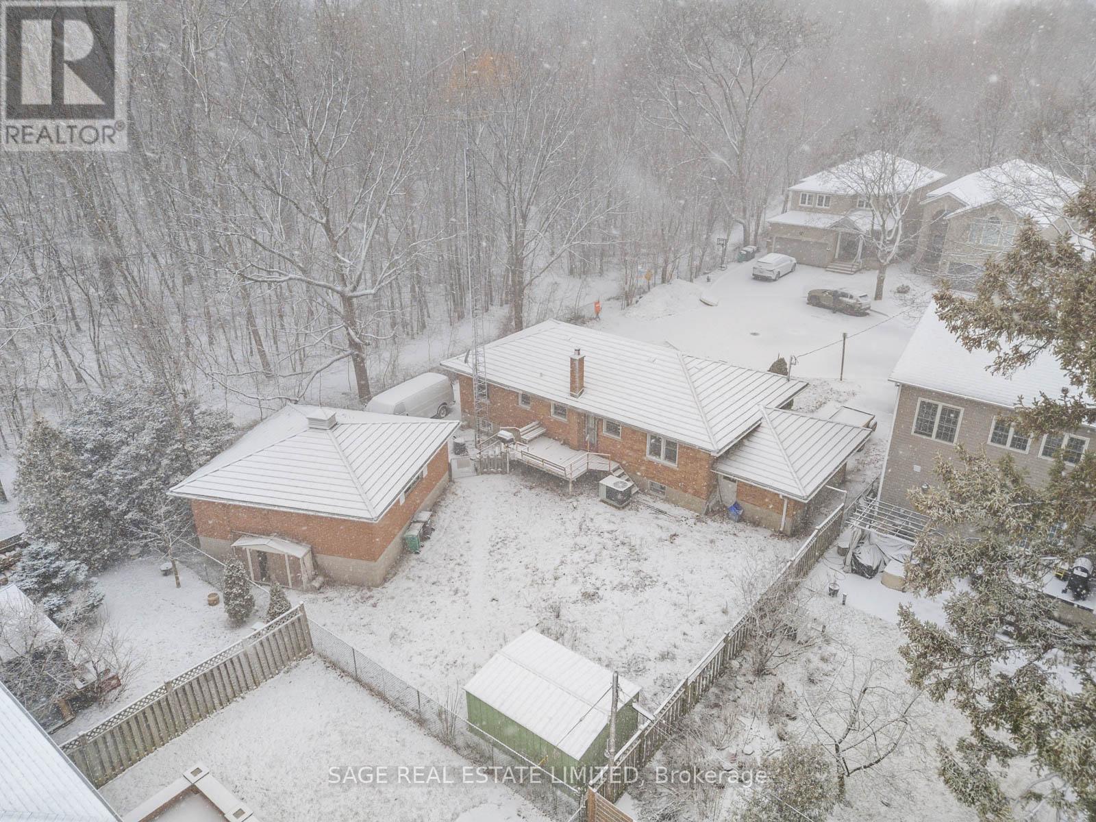 836 Tenth Street, Mississauga, Ontario  L5E 1S6 - Photo 17 - W12881762