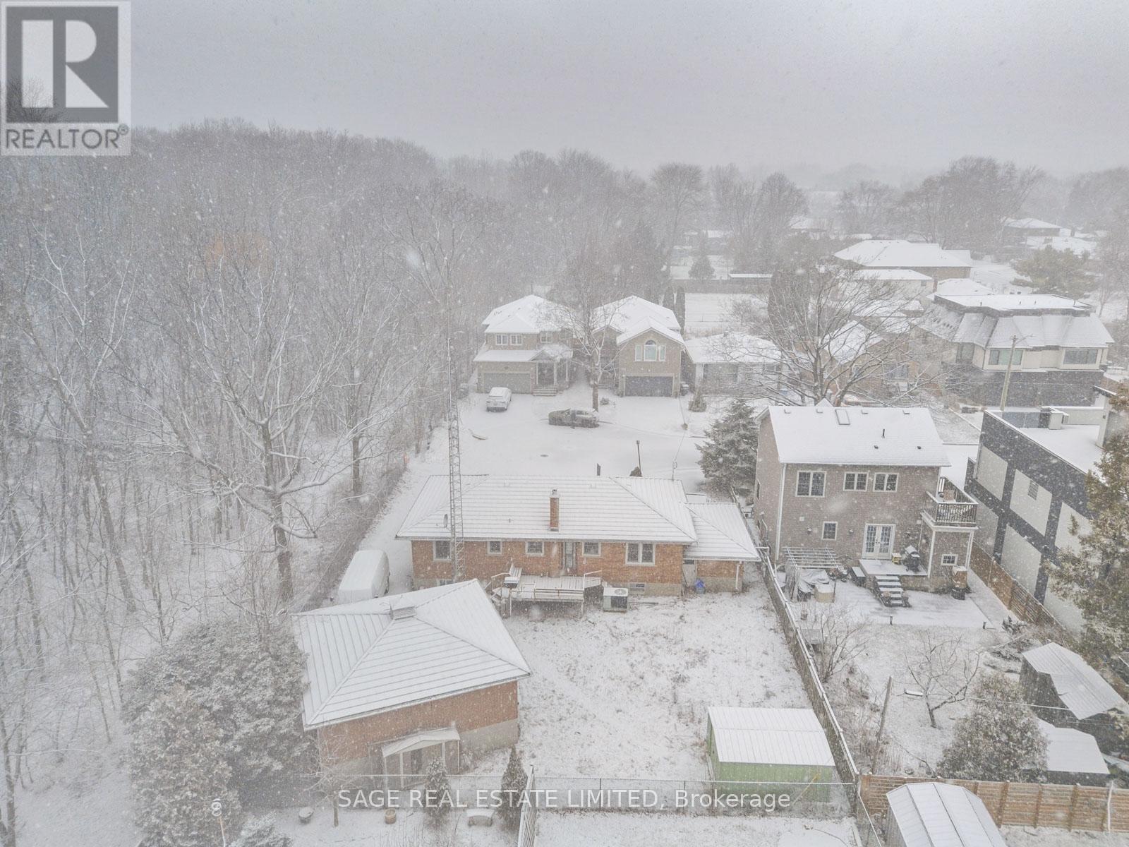 836 Tenth Street, Mississauga, Ontario  L5E 1S6 - Photo 14 - W12881762