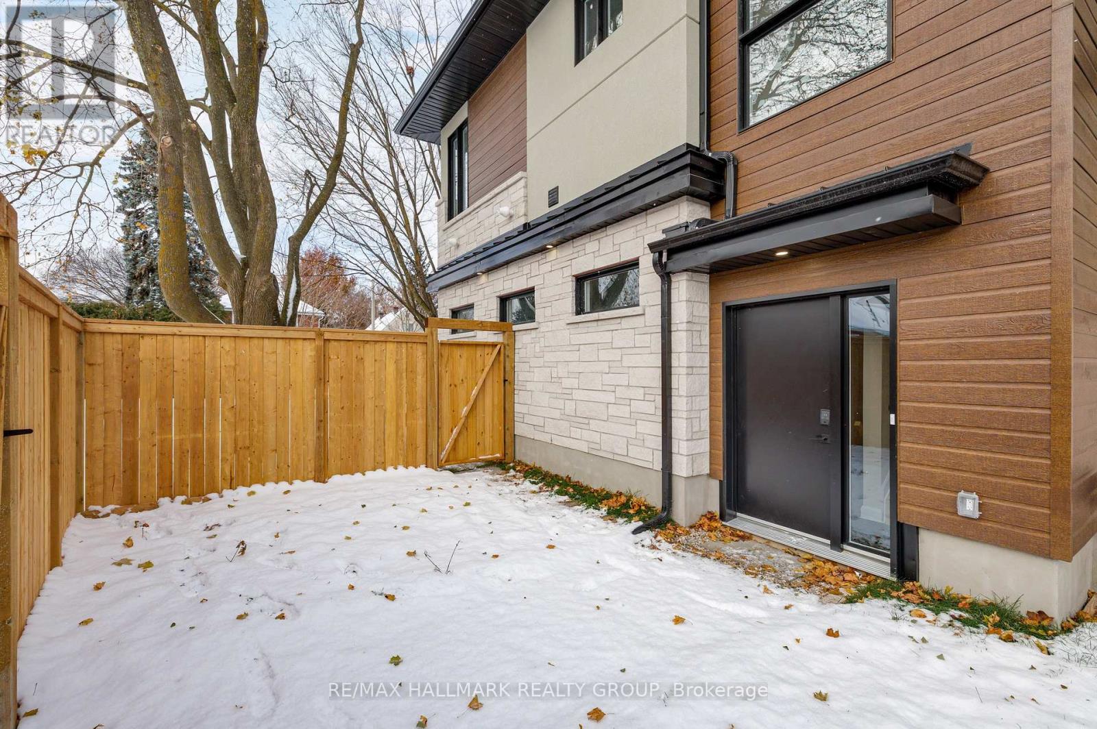 505 Dawson - B Avenue, Ottawa, Ontario  K1Z 5V6 - Photo 13 - X12627592