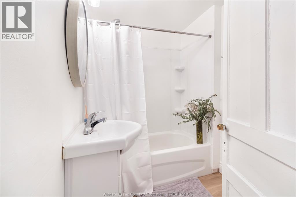 1496 Drouillard, Windsor, Ontario  N8Y 2R9 - Photo 14 - 26001159