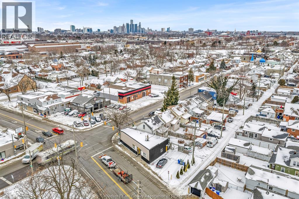 1496 Drouillard, Windsor, Ontario  N8Y 2R9 - Photo 31 - 26001159