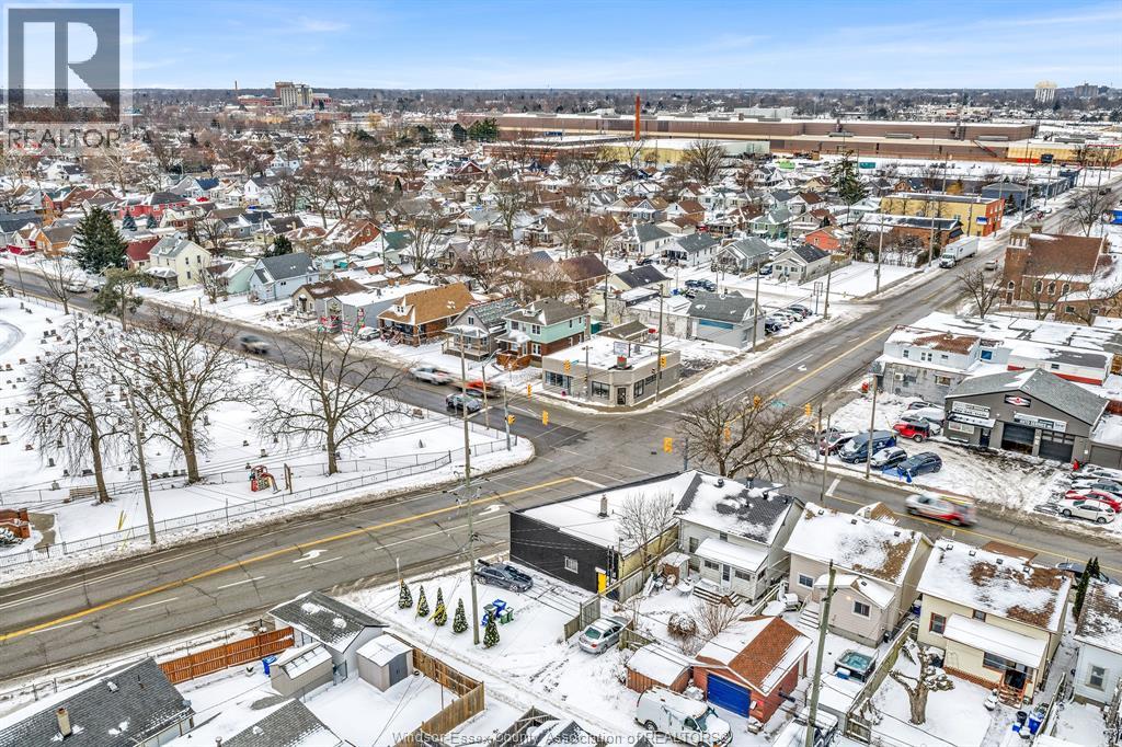 1496 Drouillard, Windsor, Ontario  N8Y 2R9 - Photo 27 - 26001159